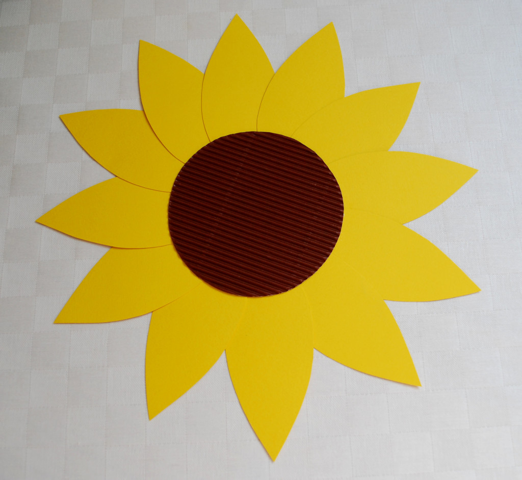 Sonnenblumen basteln - Kinderspiele-Welt.de